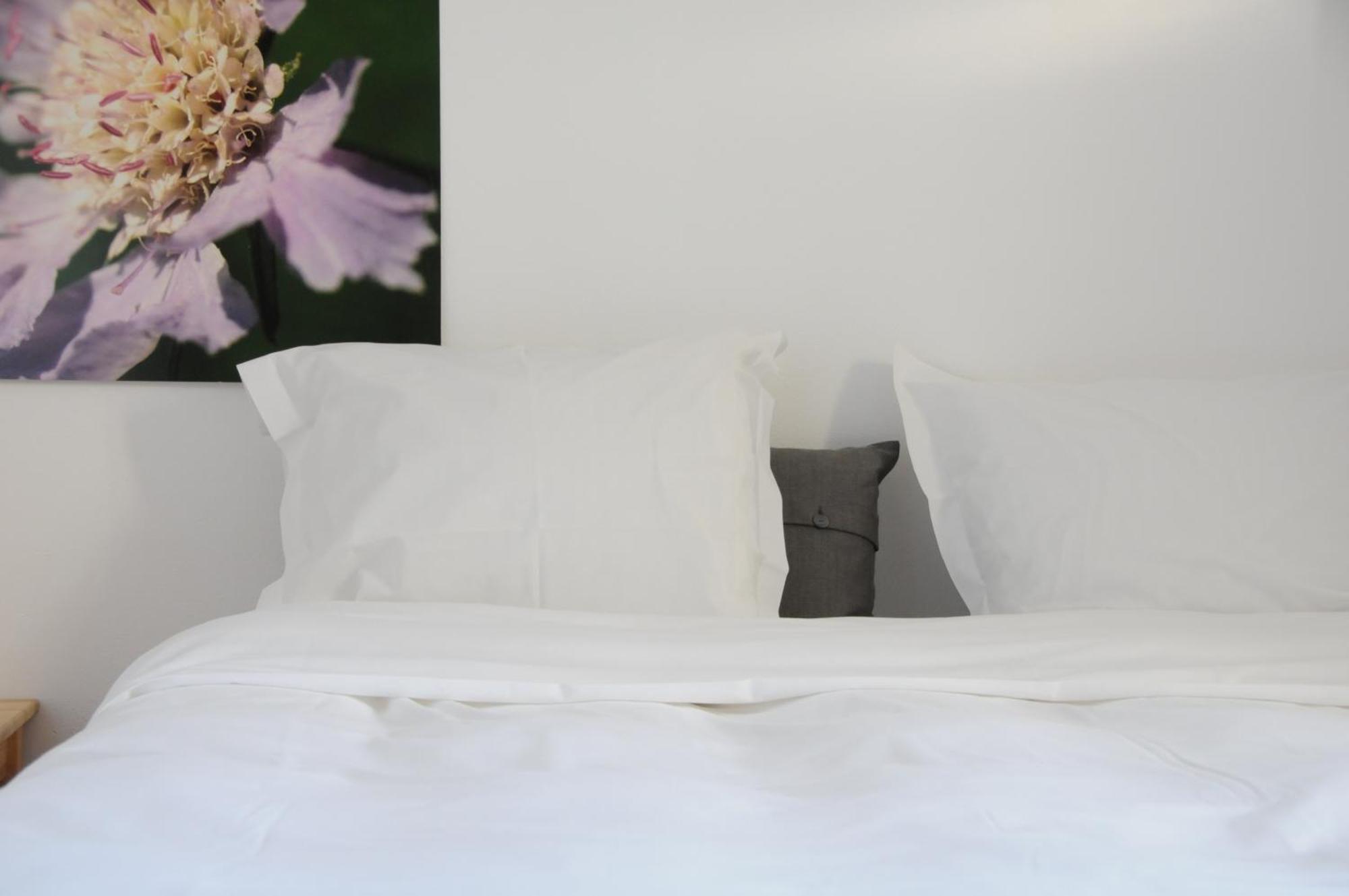 Les Deux Ponts Hotel Pierre-Perthuis Eksteriør billede